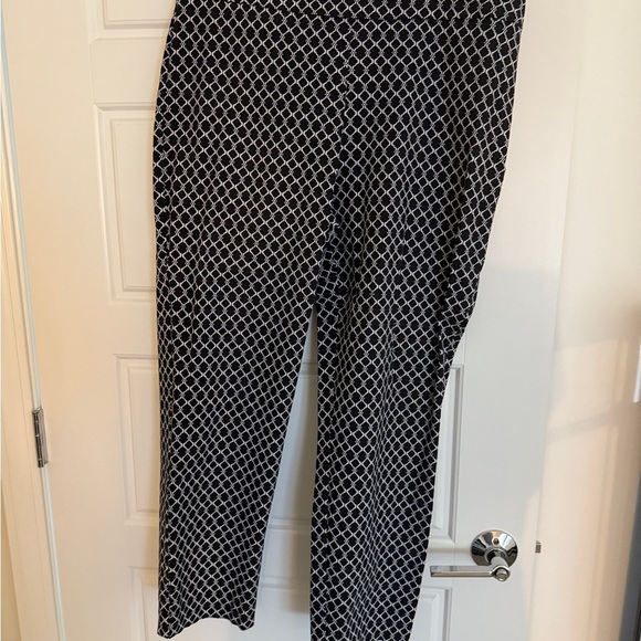 Counterparts Black and White Straight Pull On Pants Stretch Size 12-14 - Picture 1 of 4